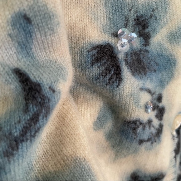 Anne Klein 100% Pure Cashmere 2pc Sweater Set Blue Floral 3/4 Sleeves Size L - Picture 8 of 17